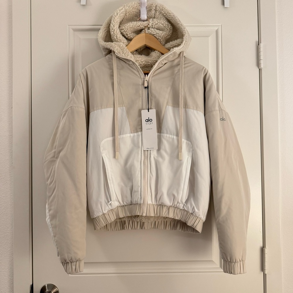 Alo Yoga Duality Sherpa Jacket XS Reversible Iconic Alo Jacket White/Bone - Picture 6 of 12